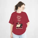 🐾 تيشيرت نسائي - كتب، قطط، وقهوة